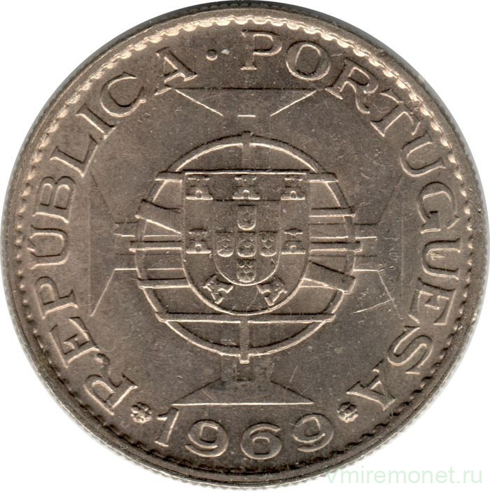 Монета. Ангола. 10 эскудо 1969 год.