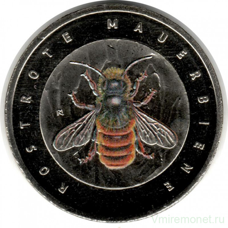 Монета. Германия. 5 евро 2023 год. Красная пчела-каменщик.