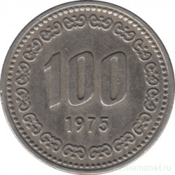 Монета. Южная Корея. 100 вон 1975 год.