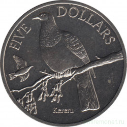 Монета. Новая Зеландия. 5 долларов 2001 год. Новозеландский плодоядный голубь.