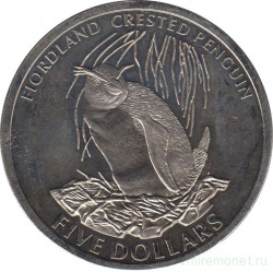 Монета. Новая Зеландия. 5 долларов 2005 год. Хохлатый пингвин.