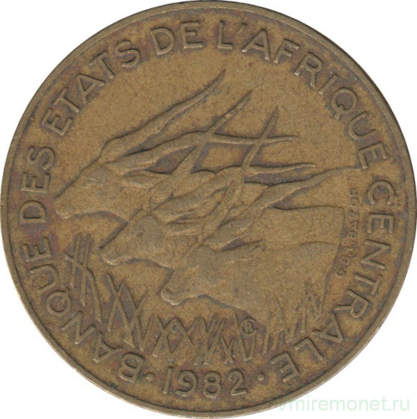 Монета. Центральноафриканский экономический и валютный союз (ВЕАС). 10 франков 1982 год.