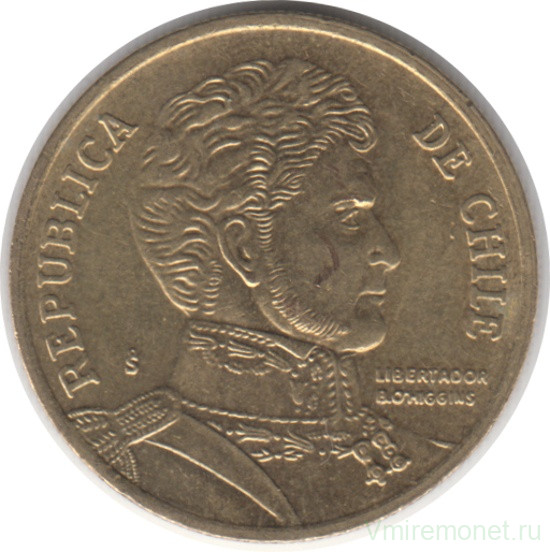 Монета. Чили. 10 песо 2010 год. Без метки "R.Thenot" на плече.