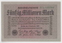 Банкнота. Германия. Веймарская республика. 50 миллионов марок 1923 год. Серый фон. Водяной знак - четырёхлистник. Серийный номер - две цифры, буква (мелкая), точка, шесть цифр (мелкие,зелёные).