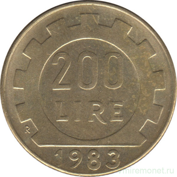 Монета. Италия. 200 лир 1983 год.