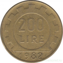 Монета. Италия. 200 лир 1982 год.