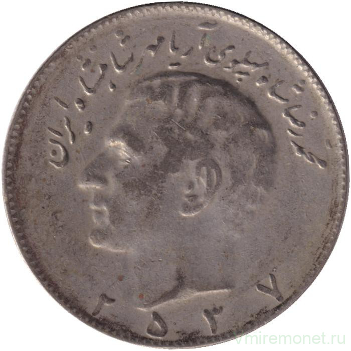 Монета. Иран. 10 риалов 1978 (2537) год.