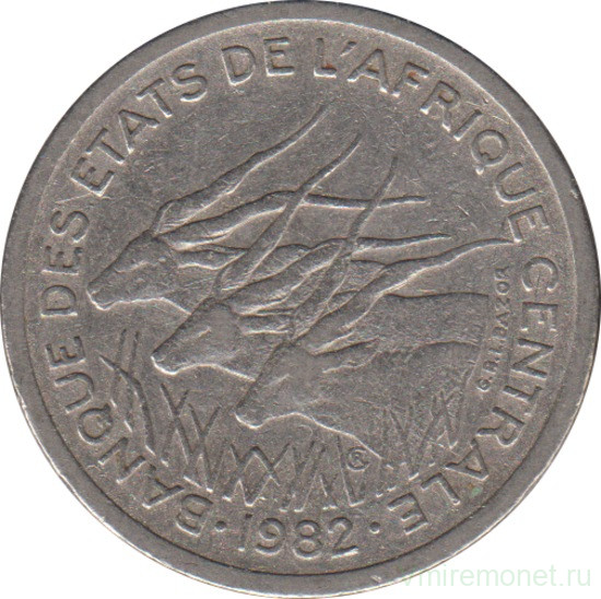 Монета. Центральноафриканский экономический и валютный союз (ВЕАС). 50 франков 1982 год.