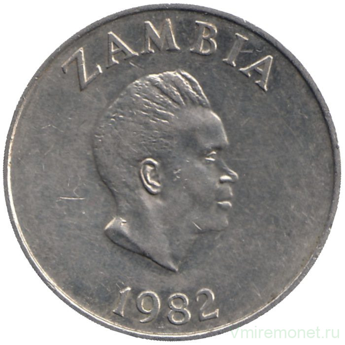 Монета. Замбия. 10 нгве 1982 год. 