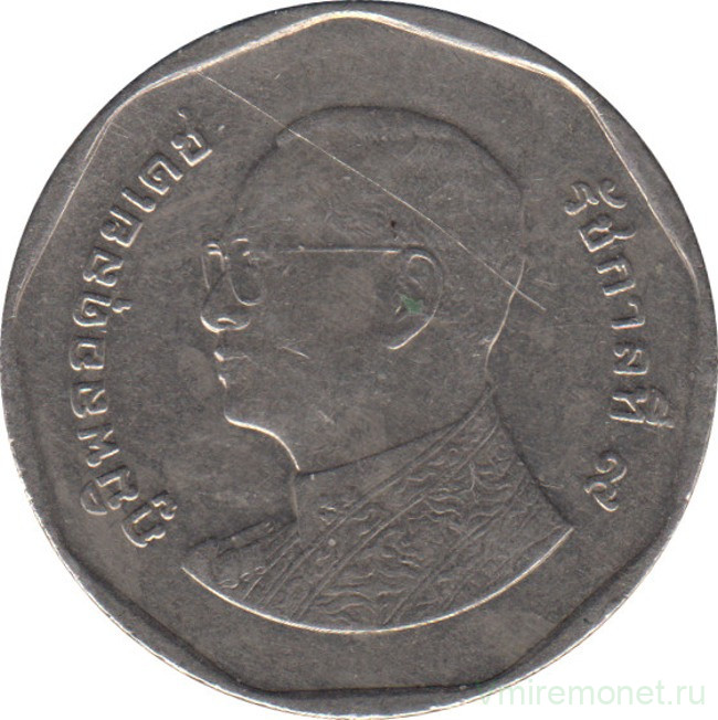 5 батов в рублях. 5 Бат 2013 Таиланд. 5 Бат монета. Монетка Тайланд 5 бат. Таиландская монета 5 бат.