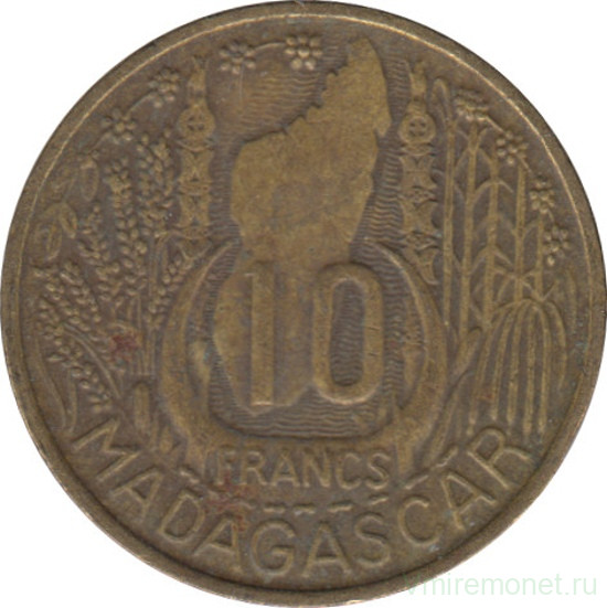 Монета. Мадагаскар. 10 франков 1953 год.