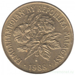 Монета. Мадагаскар. 20 франков 1988 год. 