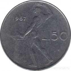 Монета. Италия. 50 лир 1967 год.
