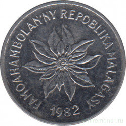 Монета. Мадагаскар. 1 франк 1982 год.
