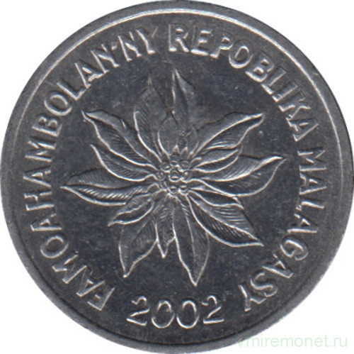 Монета. Мадагаскар. 1 франк 2002 год.