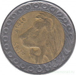 Монета. Алжир. 20 динаров 2005 год.