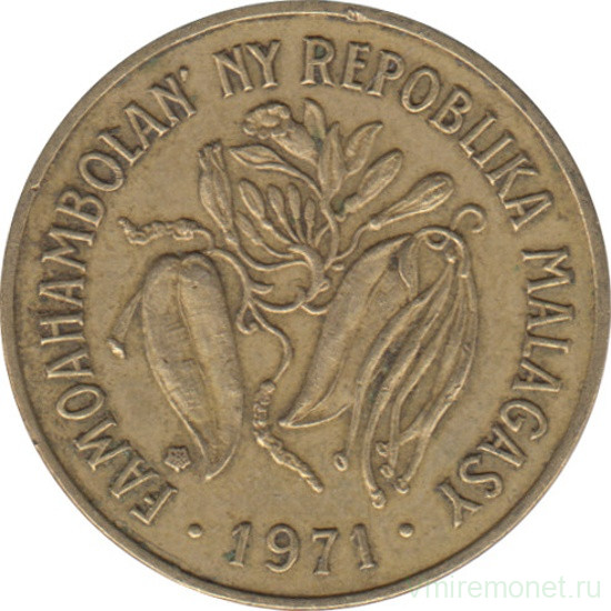 Монета. Мадагаскар. 10 франков 1971 год.