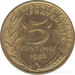 Монета. Франция. 5 сантимов 1982 год.