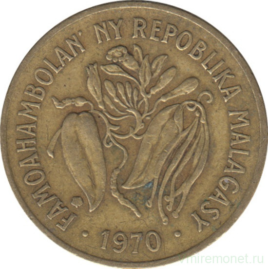 Монета. Мадагаскар. 10 франков 1970 год.