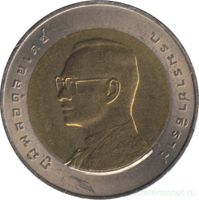 Монета. Тайланд. 10 бат 1999 (2542) год. 72 года со дня рождения Рамы IX.
