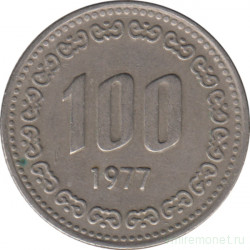 Монета. Южная Корея. 100 вон 1977 год.