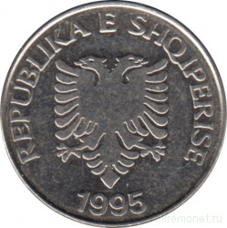 Монета. Албания. 5 леков 1995 год.