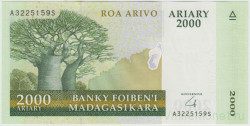 Банкнота. Мадагаскар. 2000 ариари 2007 год. Тип 90b.