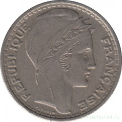 Монета. Франция. 10 франков 1945 год. Монетный двор - Париж. В венке длинные листья. 
