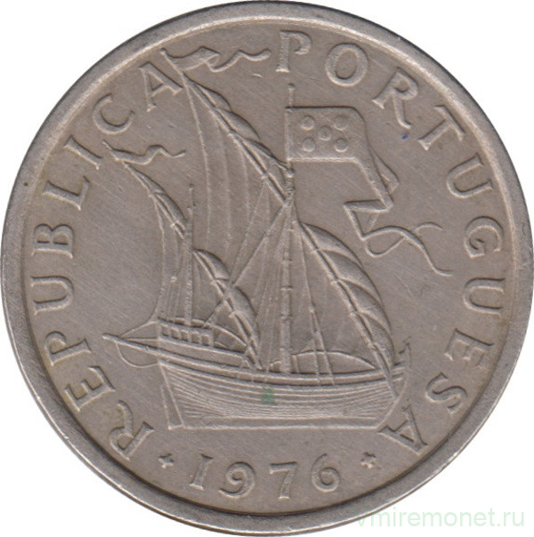 Монета. Португалия. 5 эскудо 1976 год.