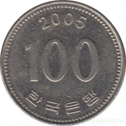 Монета. Южная Корея. 100 вон 2005 год.
