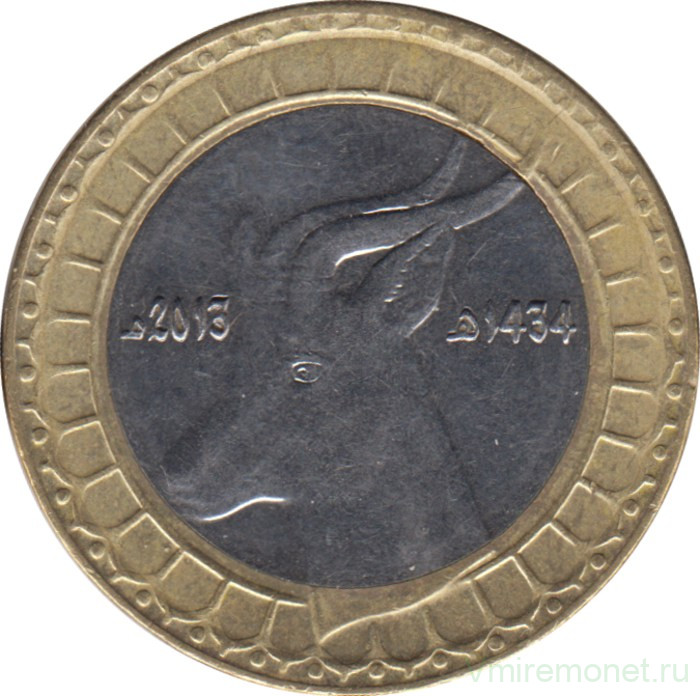 Монета. Алжир. 50 динаров 2013 год.
