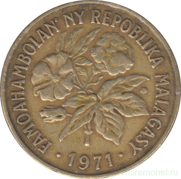 Монета. Мадагаскар. 20 франков 1971 год.
