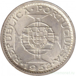 Монета. Макао. 5 патак 1952 год.