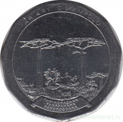 Монета. Мадагаскар. 50 ариари 2005 год.