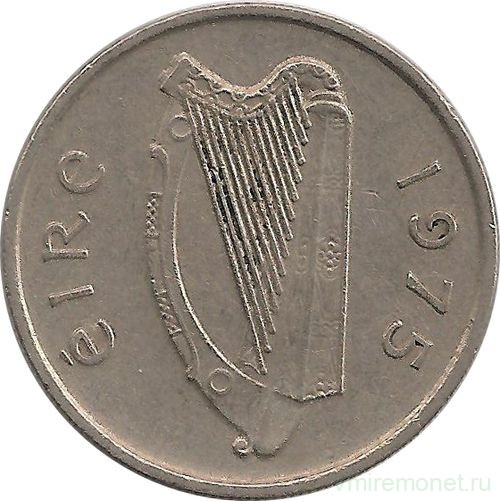Монета. Ирландия. 5 пенсов 1975 год.