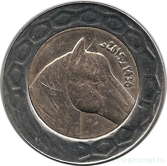 Монета. Алжир. 100 динаров 2015 год.