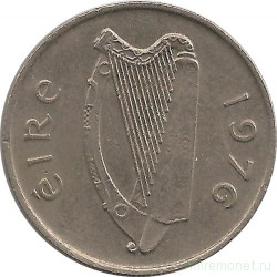 Монета. Ирландия. 5 пенсов 1976 год.