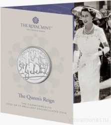 Монета. Великобритания. 5 фунтов 2022 год. 70 лет правлению Королевы Елизаветы II. Содружество наций. В буклете. 