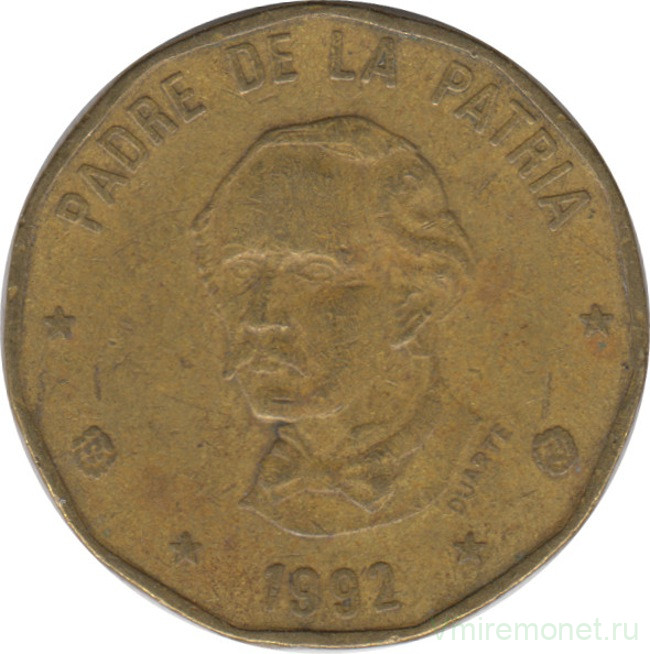 Монета. Доминиканская республика. 1 песо 1992 год. Новый тип.