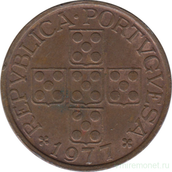 Монета. Португалия. 50 сентаво 1977 год.