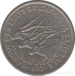 Монета. Центральноафриканский экономический и валютный союз (ВЕАС). 50 франков 1977 год. (Габон - D).