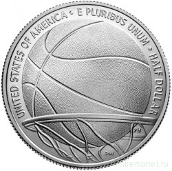 Монета. США. 50 центов 2020 год (D). 60 лет мемориальному баскетбольному залу славы Нейсмита.